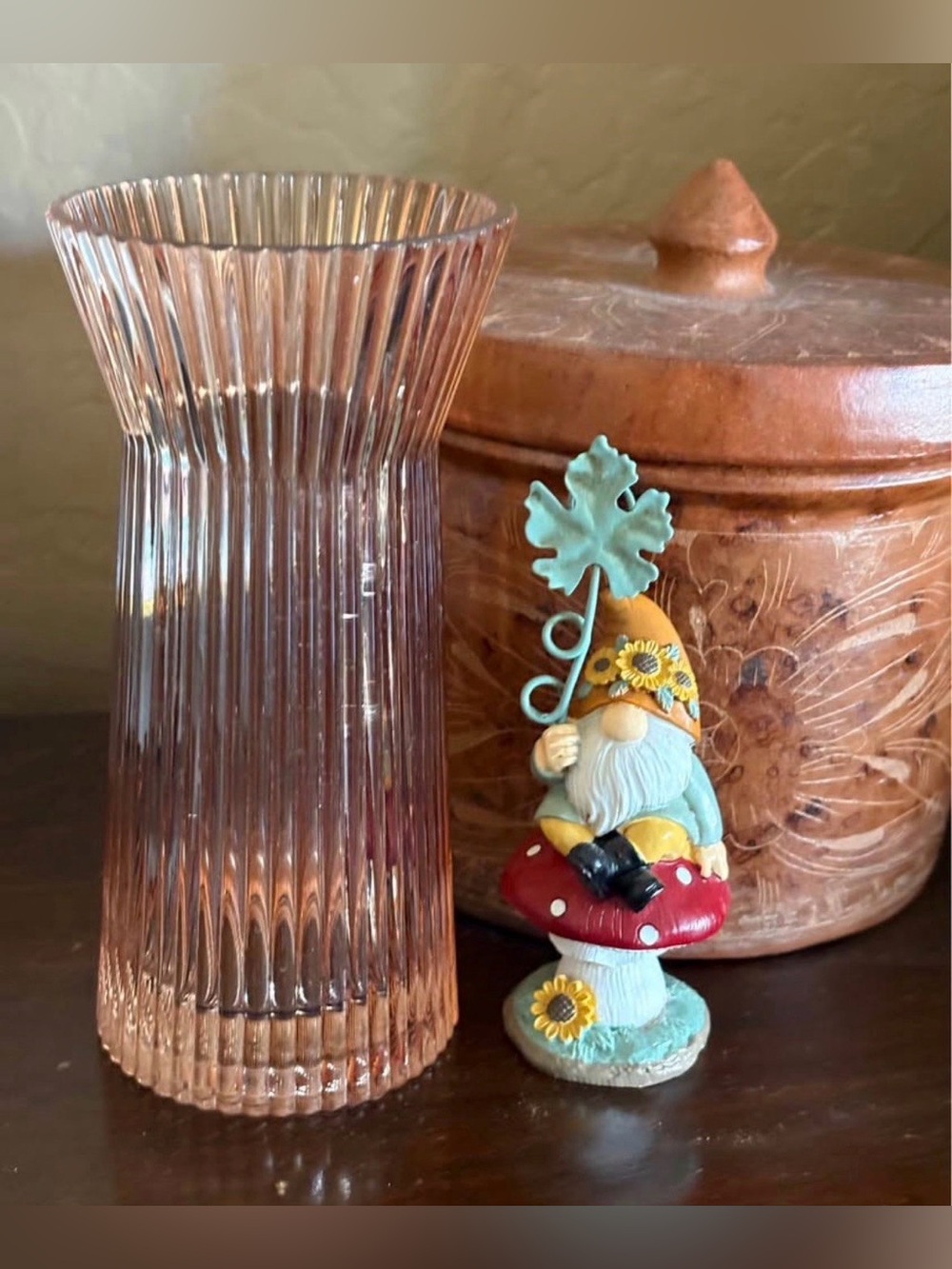 Pretty Pink Ribbed Lyrical Vase
